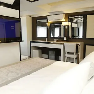 3* Otel The Mara Palace
